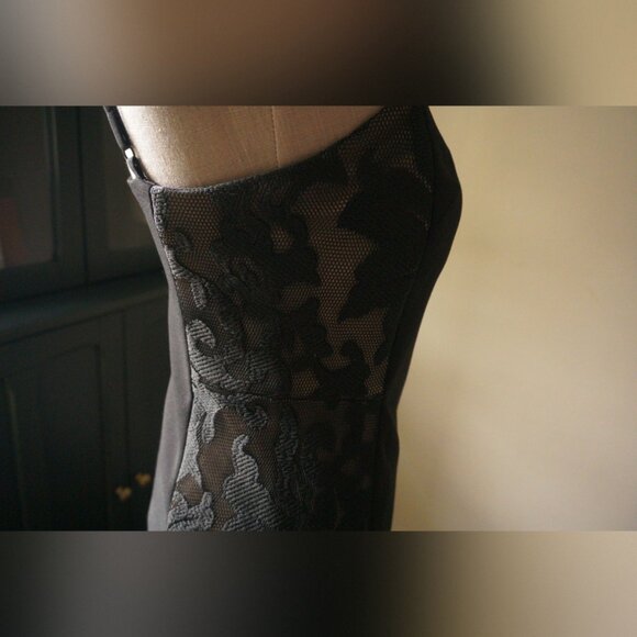 🖤 Vince Camuto Black Sheer Lace Side Panel Bodycon Dress - Size 6 🖤 - Picture 4 of 7